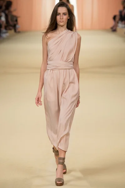 Look 32